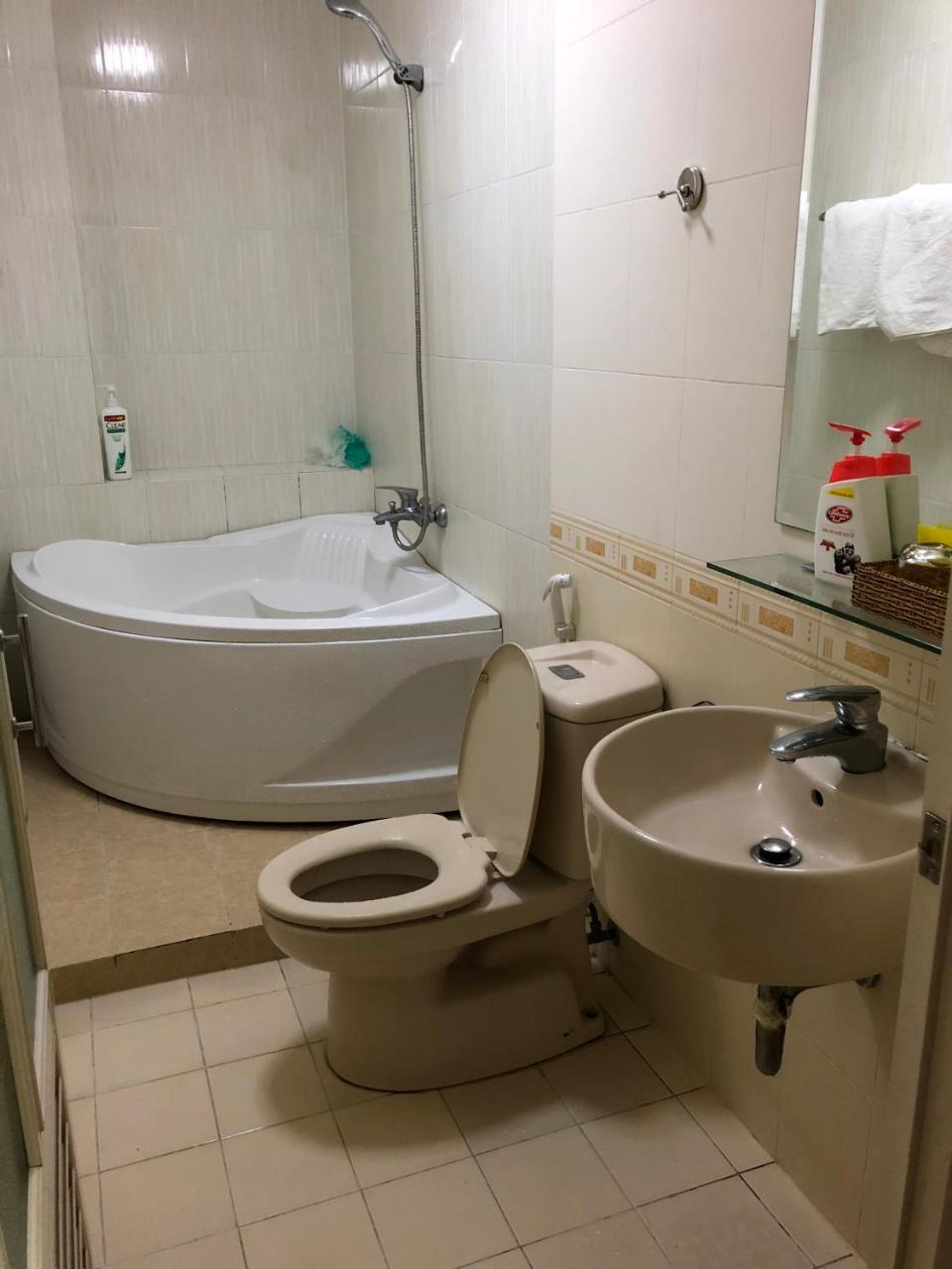 Hoang Oanh Hotel Ho Chi Minh City Bagian luar foto